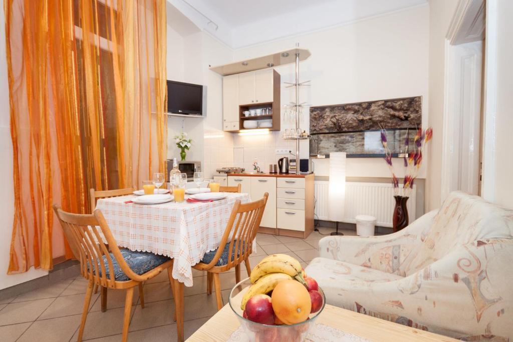 Like Home - Opera Apartments Budapest Kültér fotó