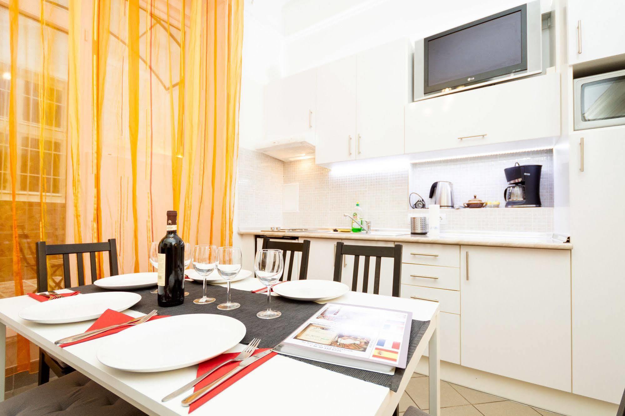 Like Home - Opera Apartments Budapest Kültér fotó