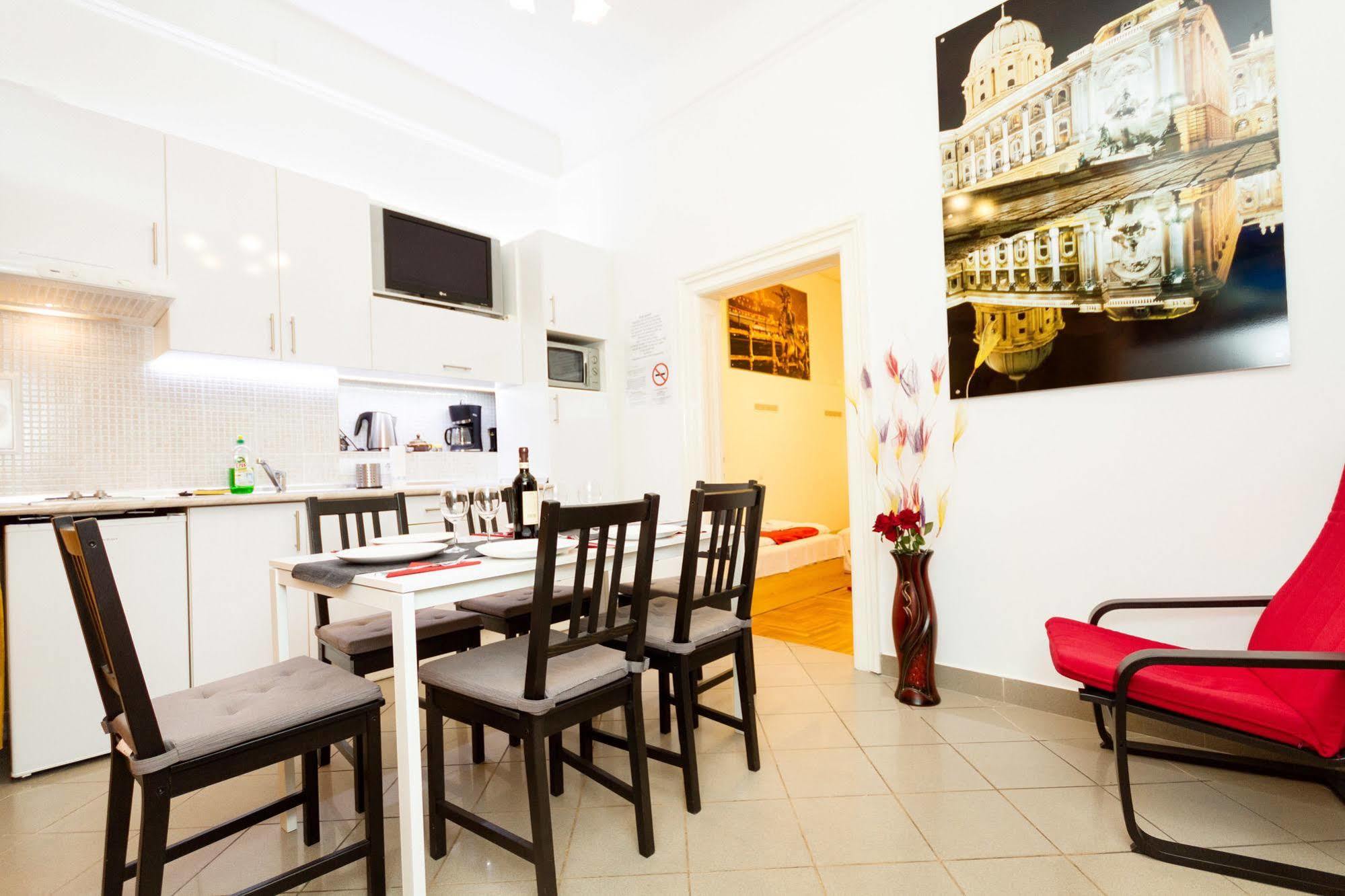 Like Home - Opera Apartments Budapest Kültér fotó