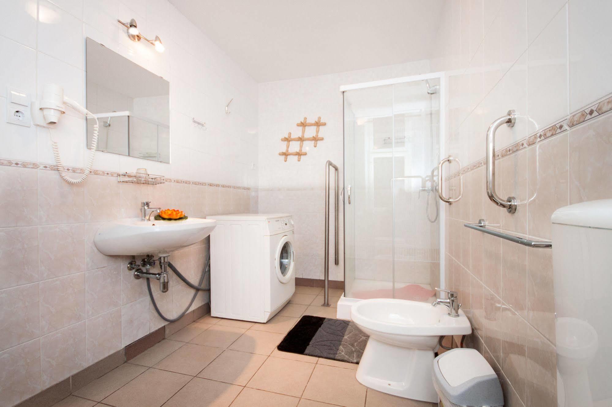 Like Home - Opera Apartments Budapest Kültér fotó